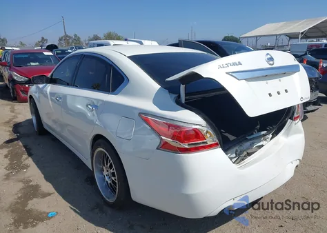 2015 Nissan Altima 2.5/2.5 S/2.5 Sl/2.5 Sv из США, поврежденный, VIN 1N4AL3AP4FC427672